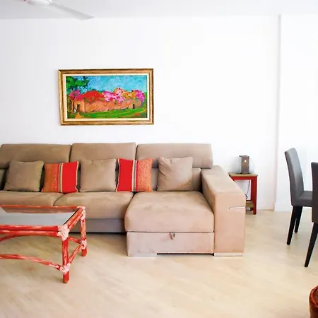 Living4malaga Reding Superior Apartmán *